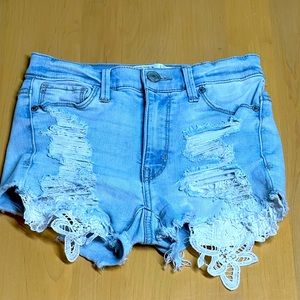 MUDD FLX STRETCH SHORTS